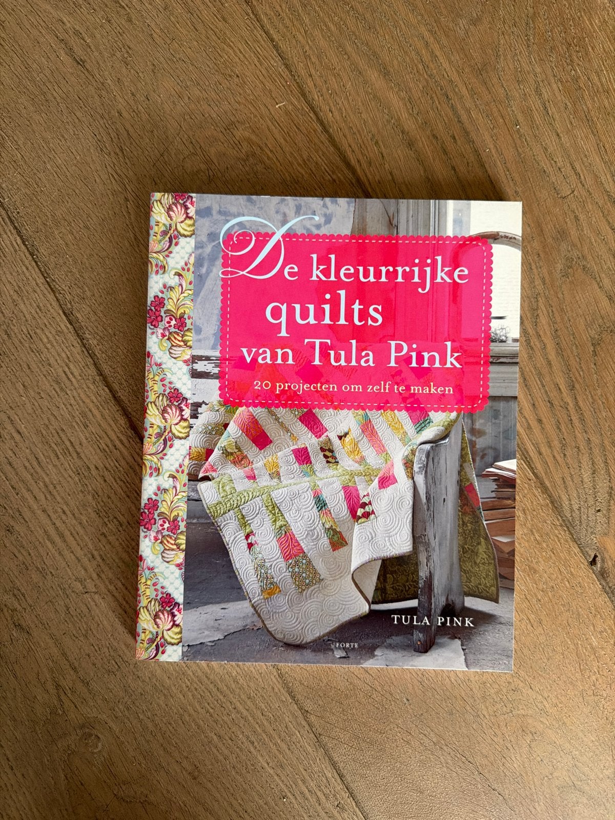 De kleurrijke quilts van Tula Pink - Nieuw boek, Boeken, Ophalen of Verzenden, Nieuw, Borduren en Naaien