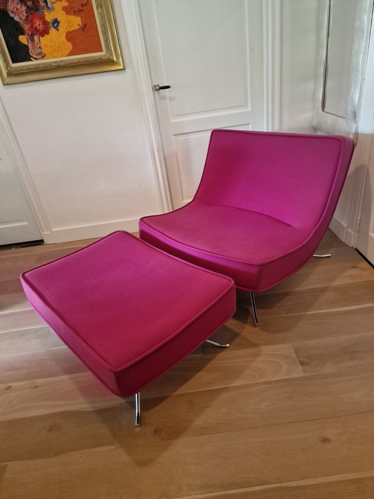 Lignet Roset Pop lounge fauteuil met hocker Fuchsia kleur, Huis en Inrichting, 75 tot 100 cm, Ophalen of Verzenden, Zo goed als nieuw