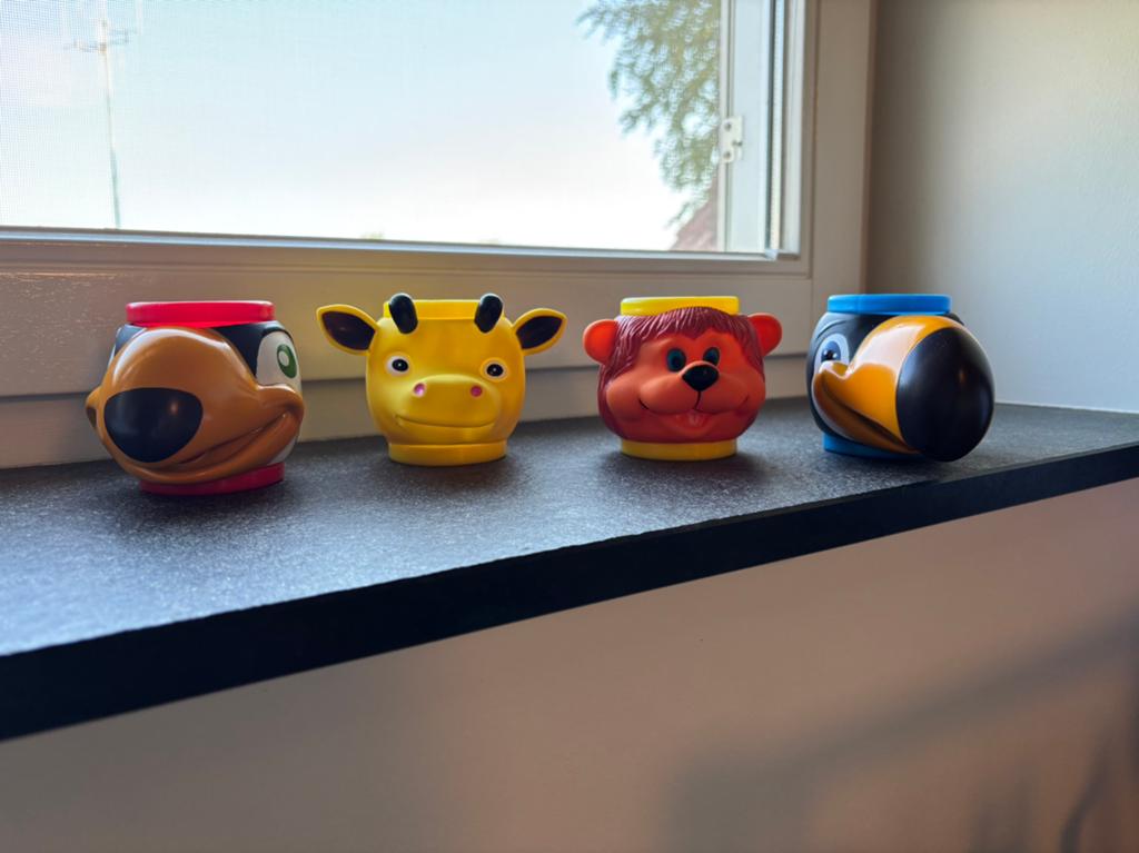 4 kinder ijs bekers - dessert bekers - figuren, Ophalen of Verzenden, Zo goed als nieuw