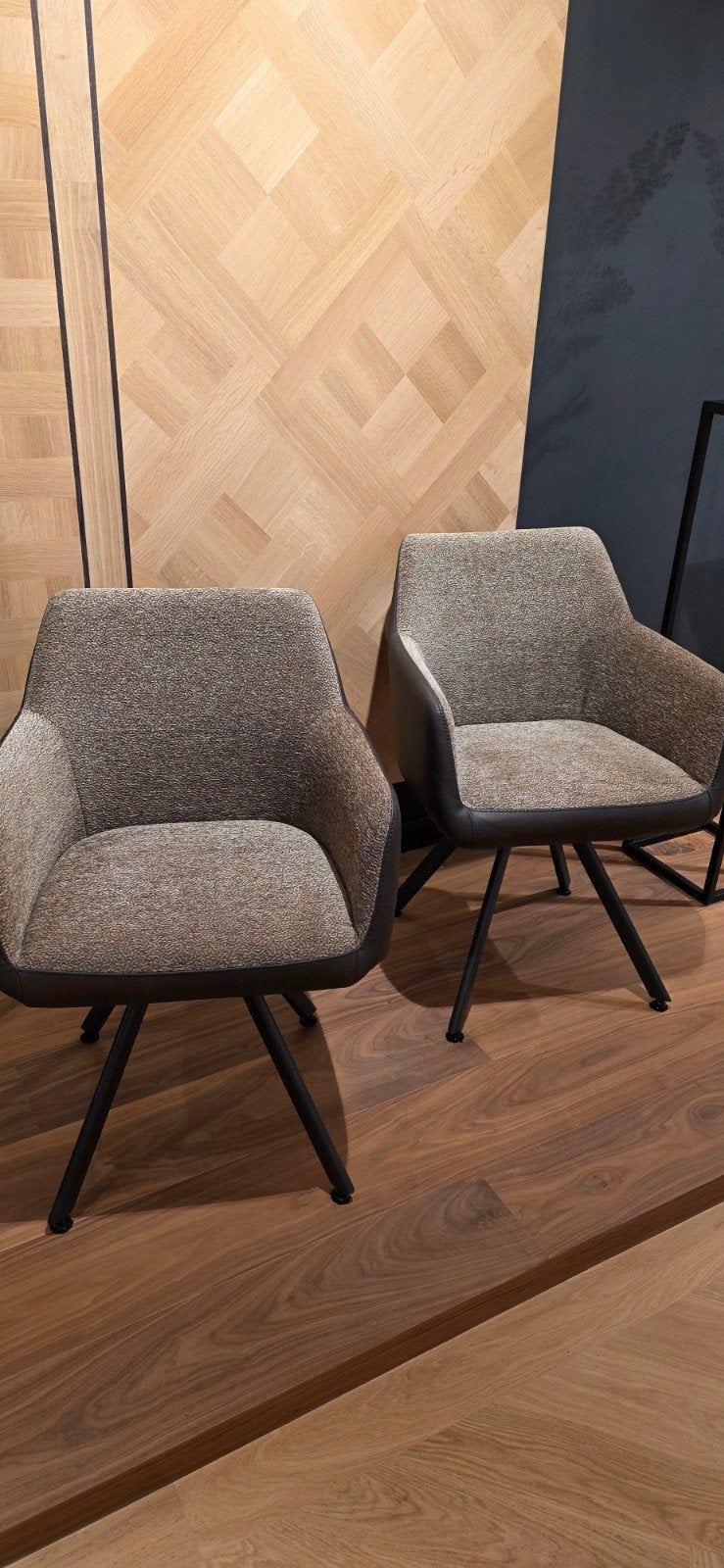 Showroomset Stoelen, Huis en Inrichting, Stoelen, Ophalen, Modern, Comfortabel, Twee, Bruin