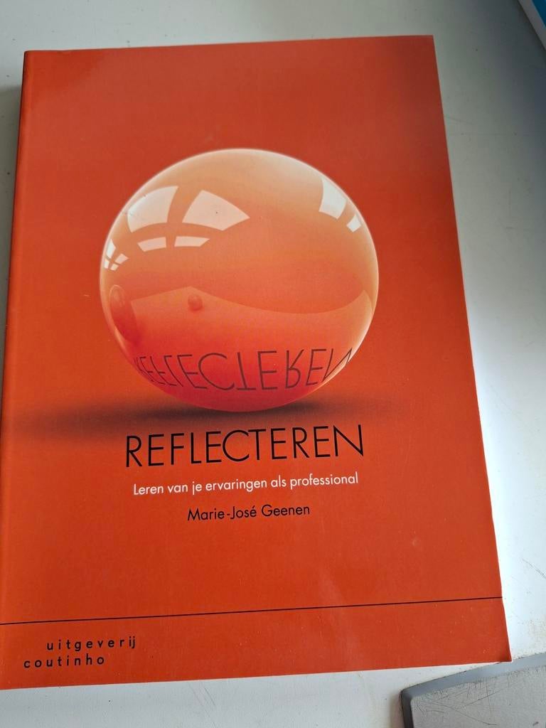 Reflecteren: Leren van je ervaringen als professional, Gelezen, Gamma, Marie-José Geenen, HBO