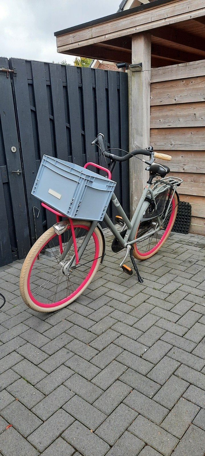 Batavus bub Damesfiets met Roze Velgen en Voordrager, Terugtraprem, Gebruikt, 47 tot 50 cm, Versnellingen