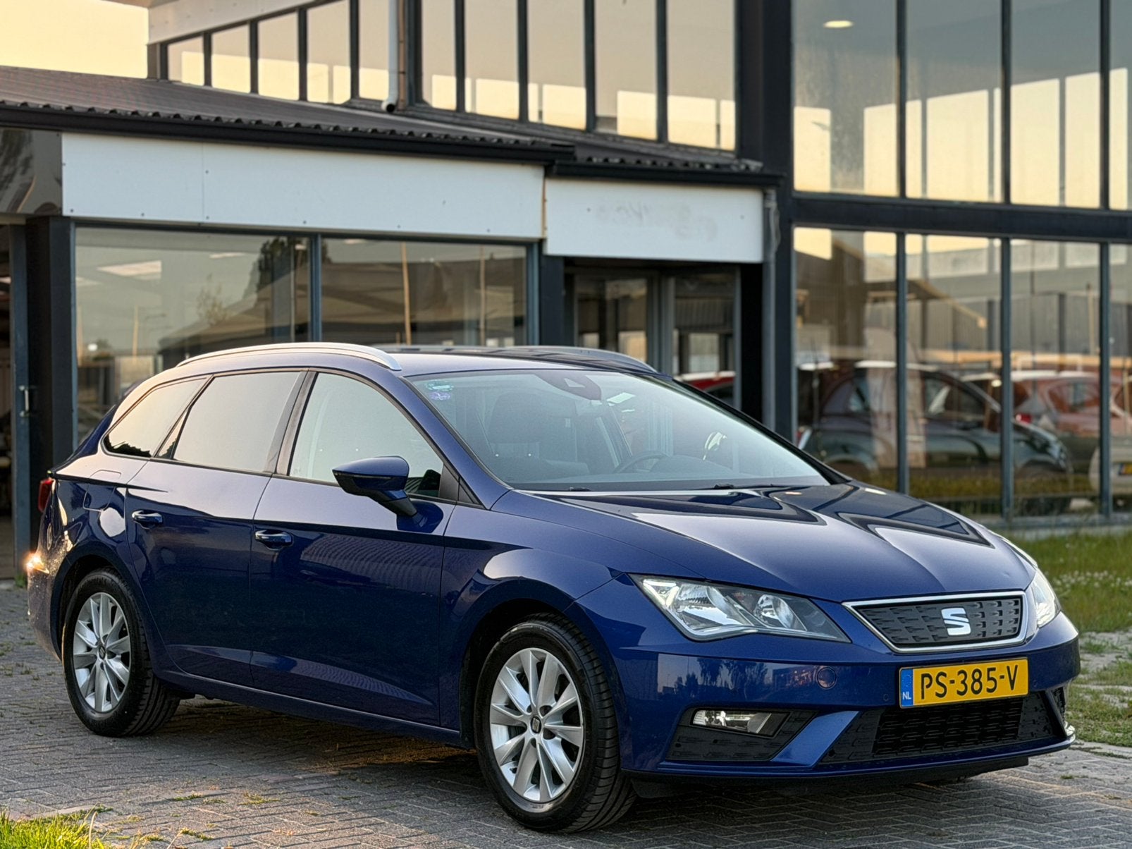 Seat Leon 1.0 Ecotsi-1e eigenaar-trek-lane assi-automaat-nl, Stof, 620 kg, Origineel Nederlands, 115 pk
