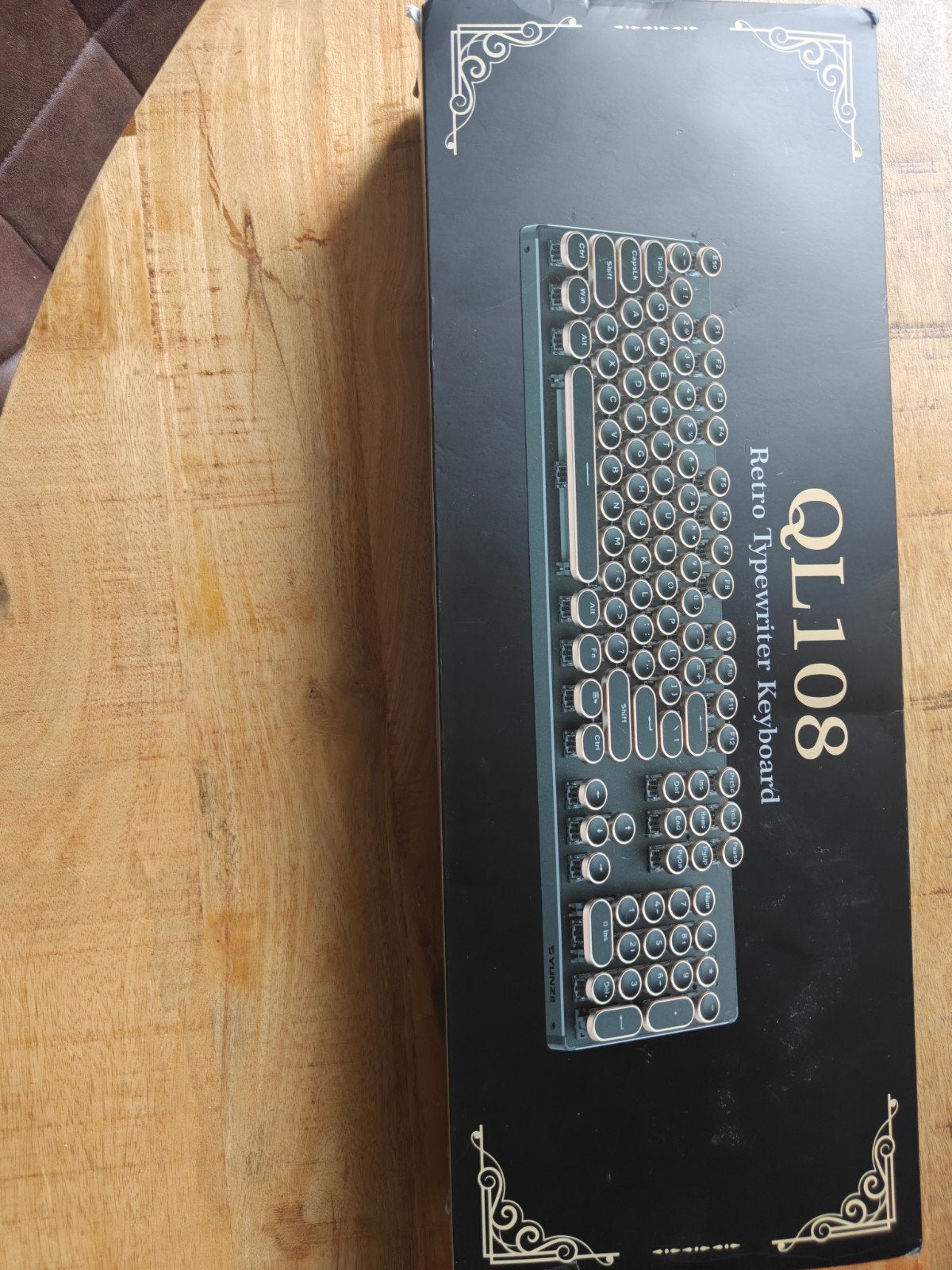 YUNZII QL108 Retro Typewriter Toetsenbord - RGB Verlichting, Computers en Software, Nieuw, Ophalen of Verzenden, Gaming toetsenbord