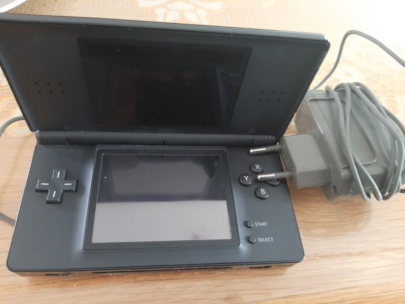 Nintendo DS Lite Zwart met oplader, Spelcomputers en Games, Ophalen of Verzenden, Gebruikt, Zwart, DS Lite