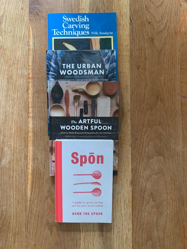 3x hardcover 1x softcover spoon carving boeken (goede staat), Ophalen of Verzenden, Zo goed als nieuw, Houtbewerking, Diverse auteurs
