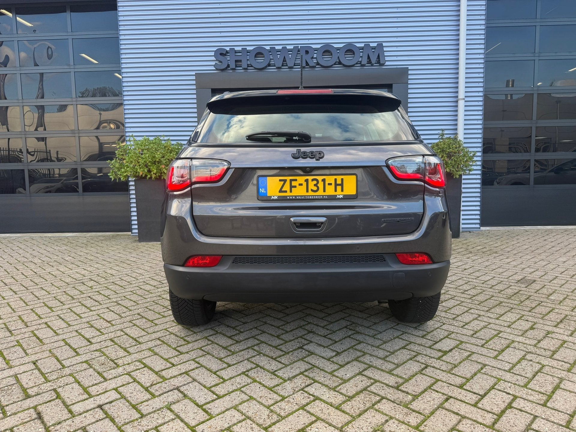 Jeep Compass 1.4 MultiAir Night Eagle |CRUISE|LEDER|APPLECAR, Auto's, Voorwielaandrijving, Dealer onderhouden, 450 kg, Gebruikt