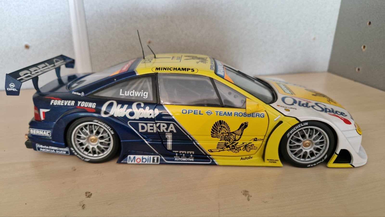 Opel Calibra V6 4x4 DTM 1/18 modelauto UT Models, Ophalen of Verzenden