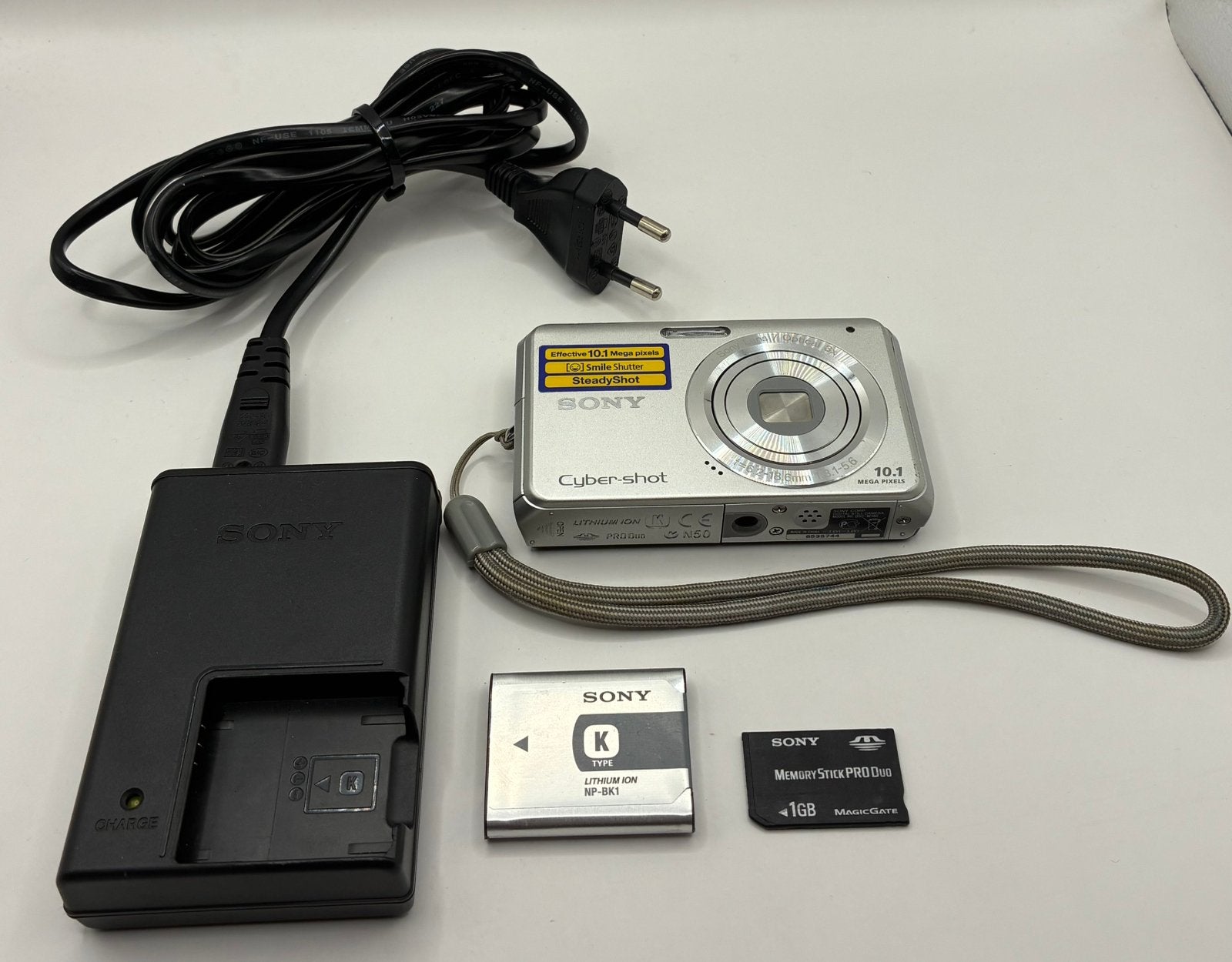Sony Cyber-shot DSC-W180 - compact camera, Ophalen of Verzenden, Zo goed als nieuw