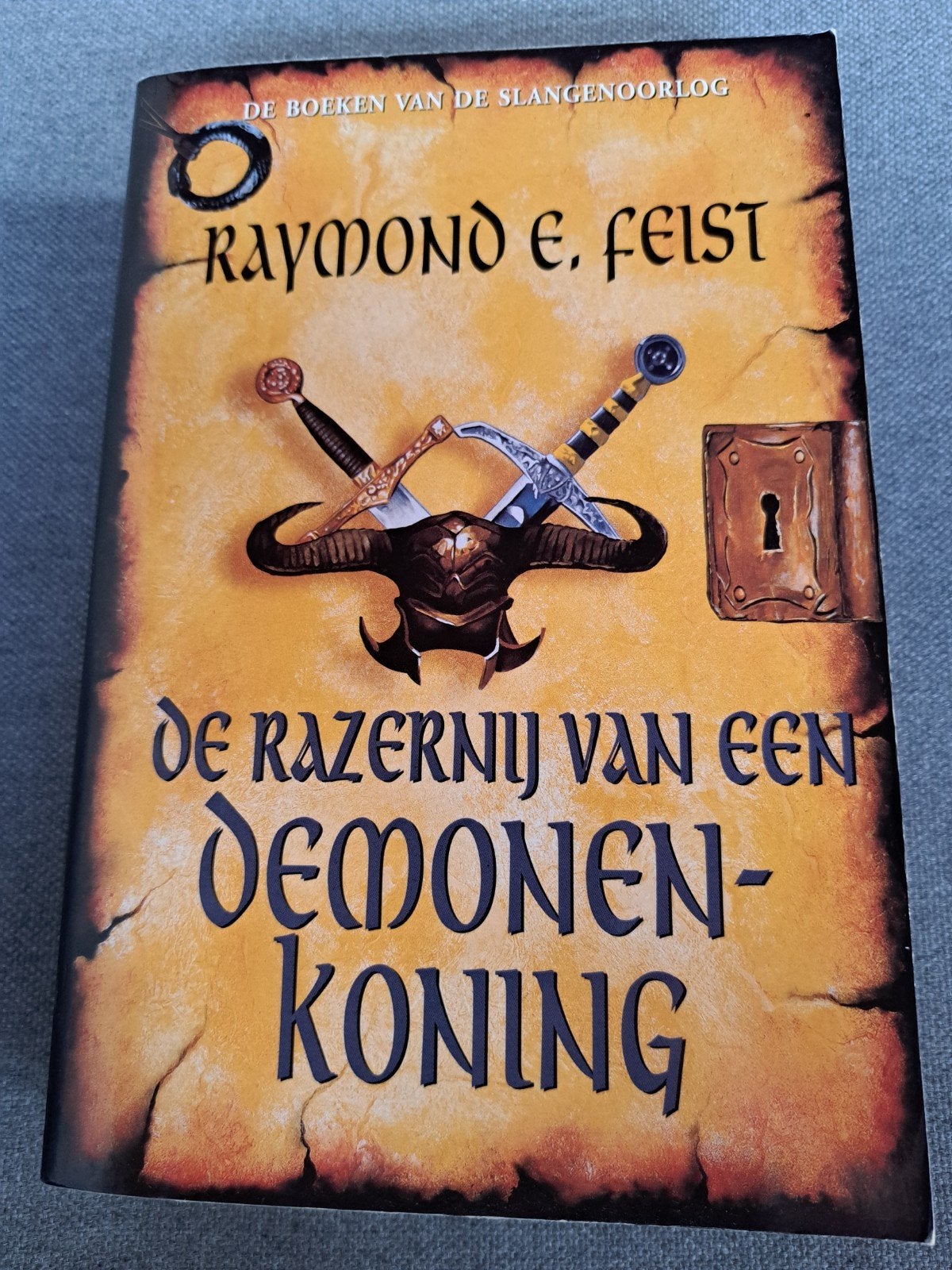 De Razernij van een Demonenkoning - Raymond E. Feist, Boeken, Ophalen of Verzenden