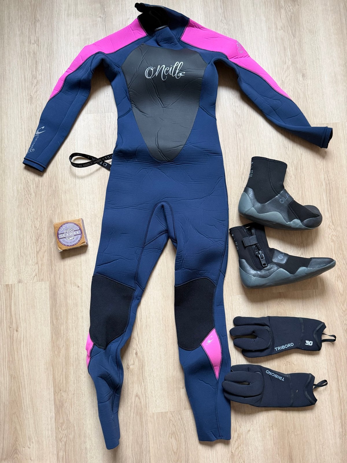 O'Neill wetsuit met Olaian schoenen en Tribord handschoenen, Ophalen of Verzenden, Zo goed als nieuw, Kind, Wetsuit