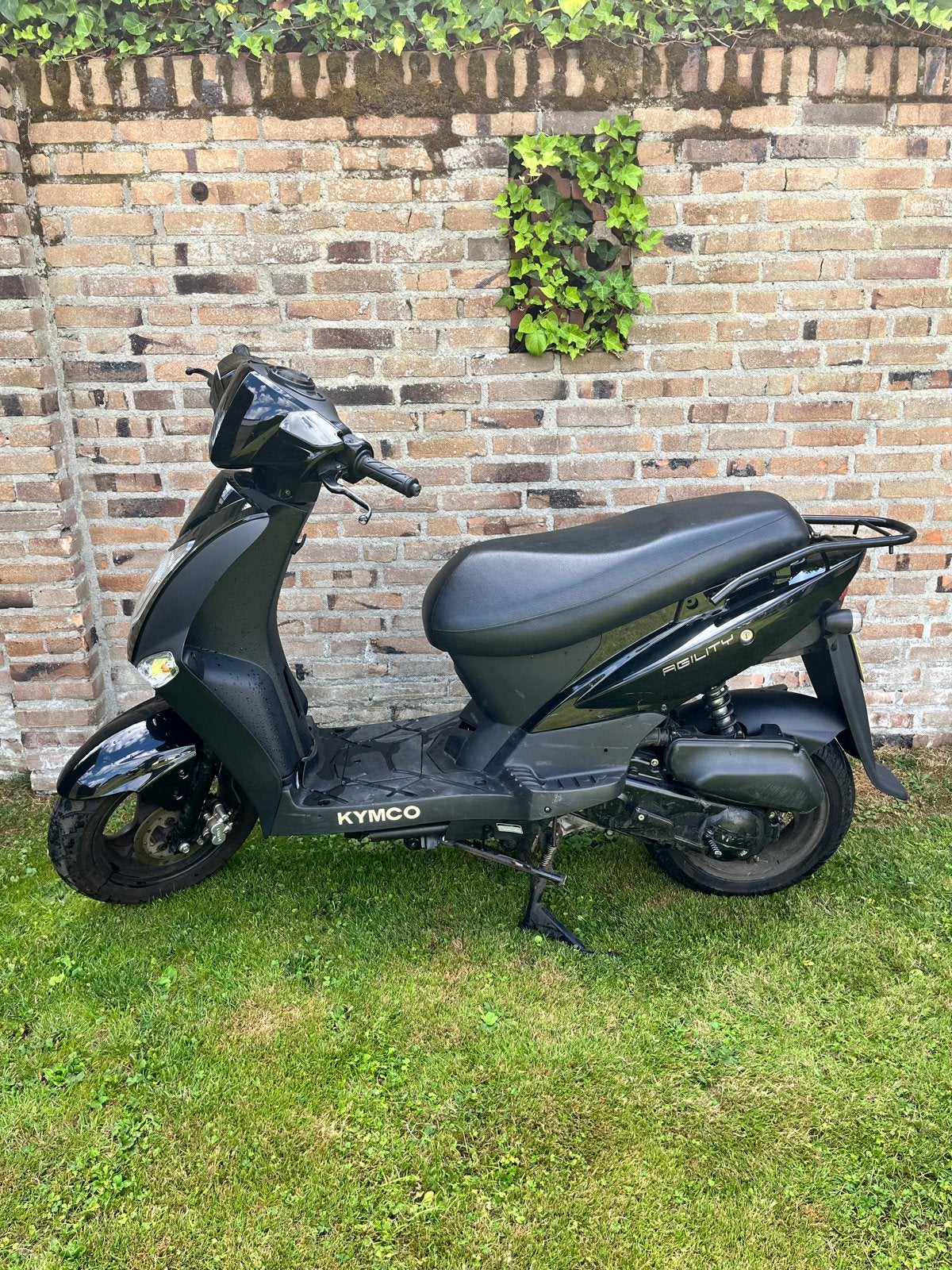 Kymco Agility 12" Euro 5 Opknapper - Zwarte Scooter, Fietsen en Brommers, Scooters | Kymco, Ophalen, Gebruikt, Maximaal 45 km/u