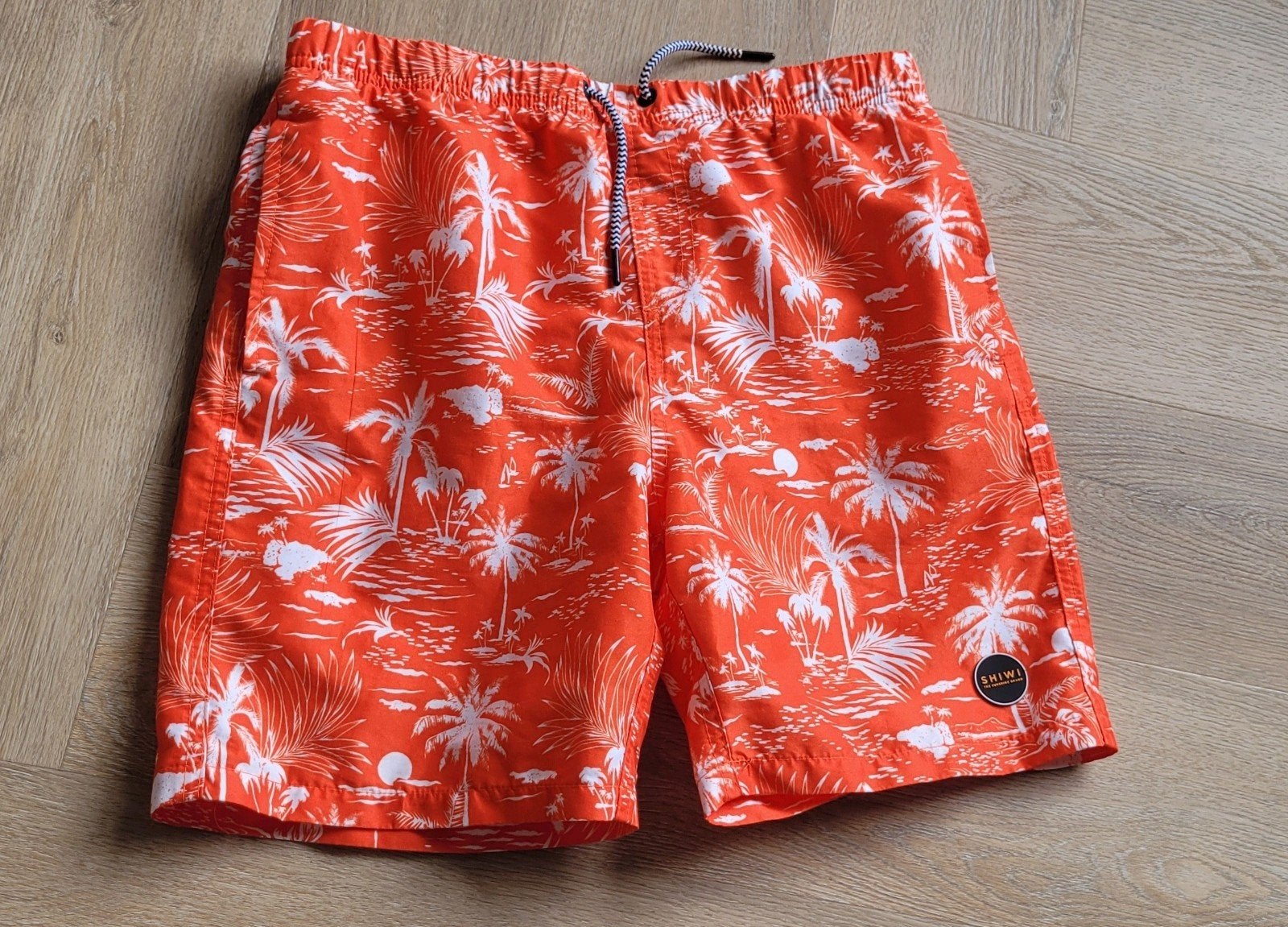 Shiwi zwemshort oranje met witte palmbomen maat 176, Ophalen of Verzenden, Zwembroek, Jongen, Shiwi