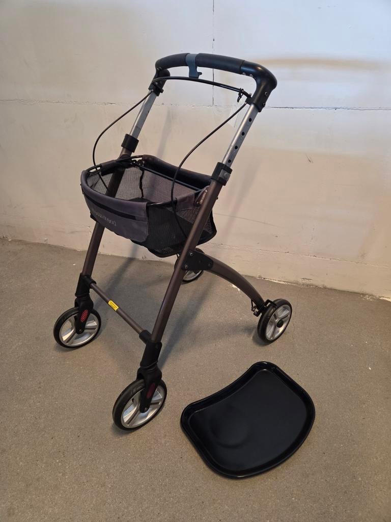 Binnenhuis rollator WheelzAhead, Ophalen