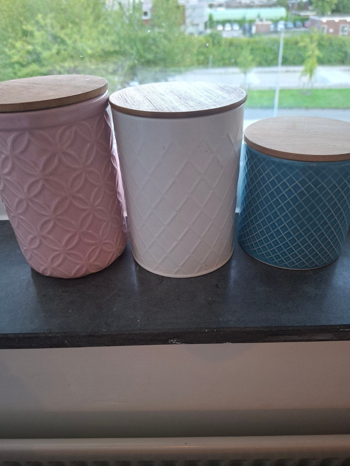 Set van 3 gekleurde opbergpotten met houten deksel, Ophalen, Zo goed als nieuw, Roze