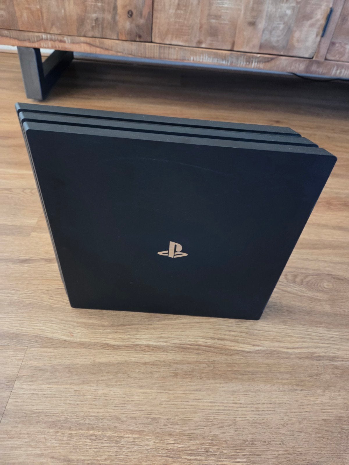 PS4 Pro 1TB met 2 controllers, racestuur en games, Ophalen, Met games, Met 2 controllers, Zo goed als nieuw