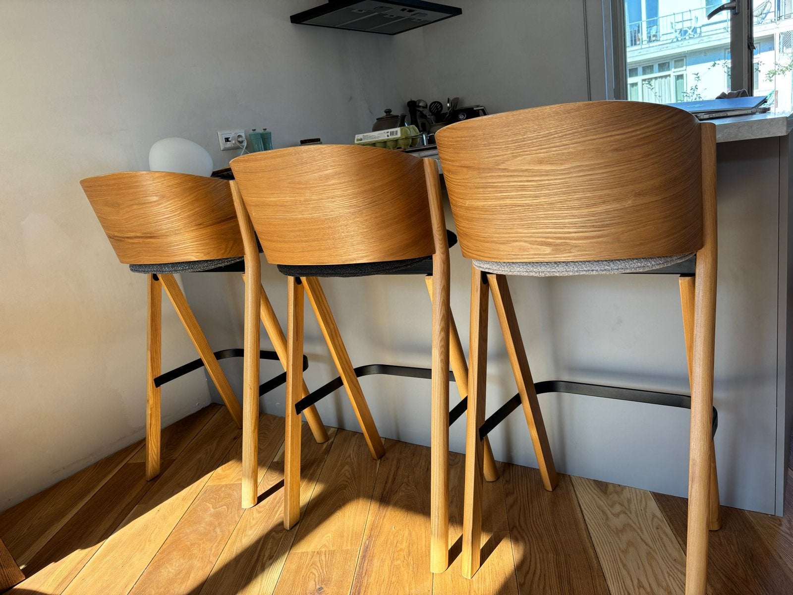 3 Banne Twigs hout barkrukken/wooden bar stools, Huis en Inrichting, Barkrukken, Ophalen, Met voetsteun, 60 tot 90 cm, Zo goed als nieuw