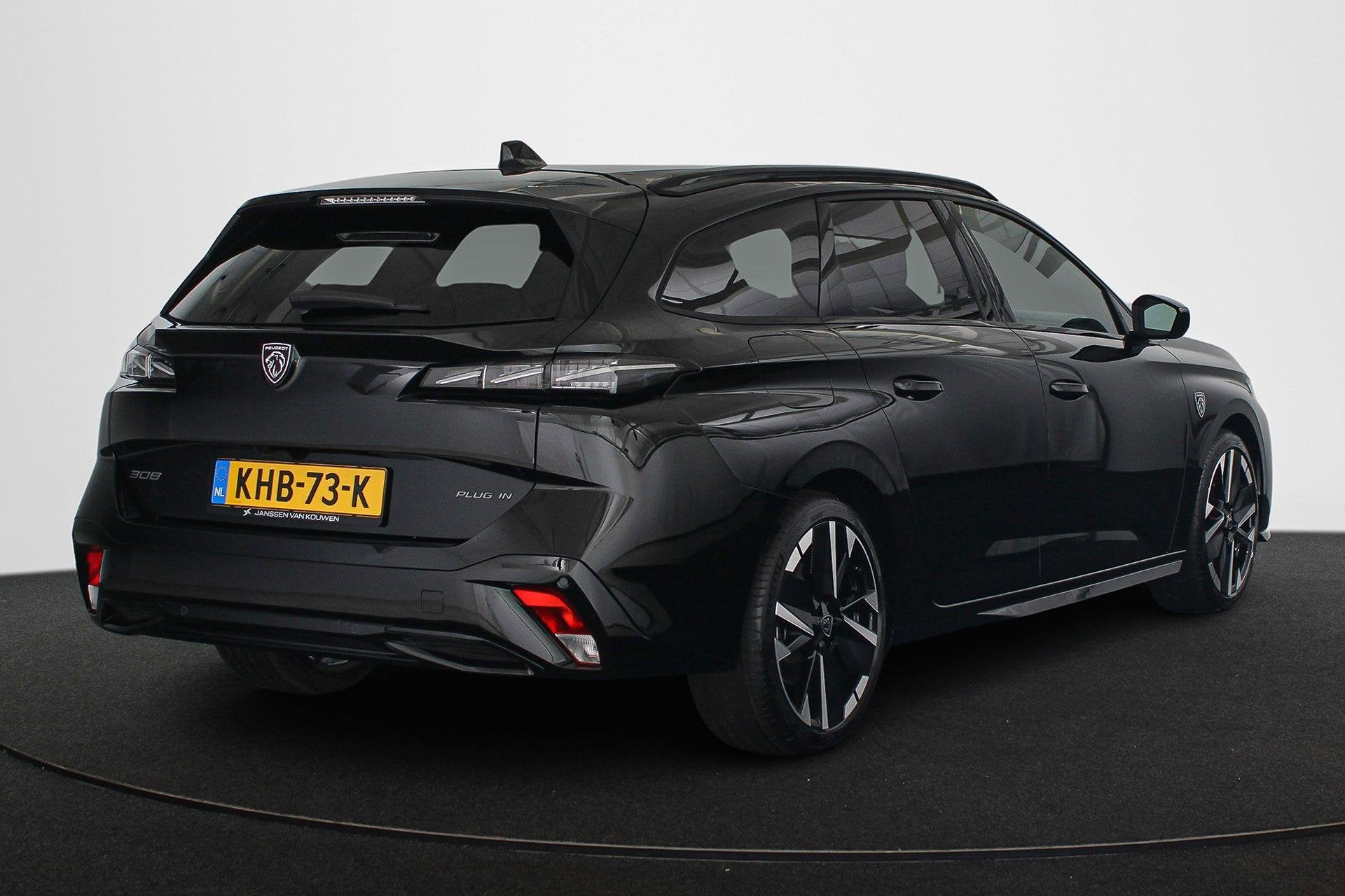 Peugeot 308 SW 1.6 Plug-in Hybrid 195 GT Facelift Stuur-Stoe, 260 min, 4 cilinders, Zwart, 1598 cc