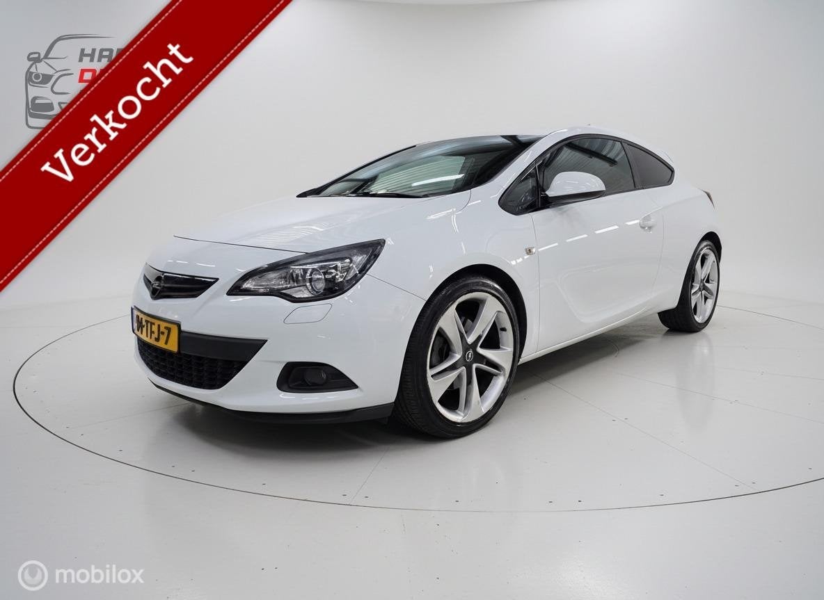 Opel Astra GTC 1.4 Turbo Sport/Cruise/Xenon/Clima/Rijklaar!, Auto's, Voorwielaandrijving, Stof, Gebruikt, Zwart