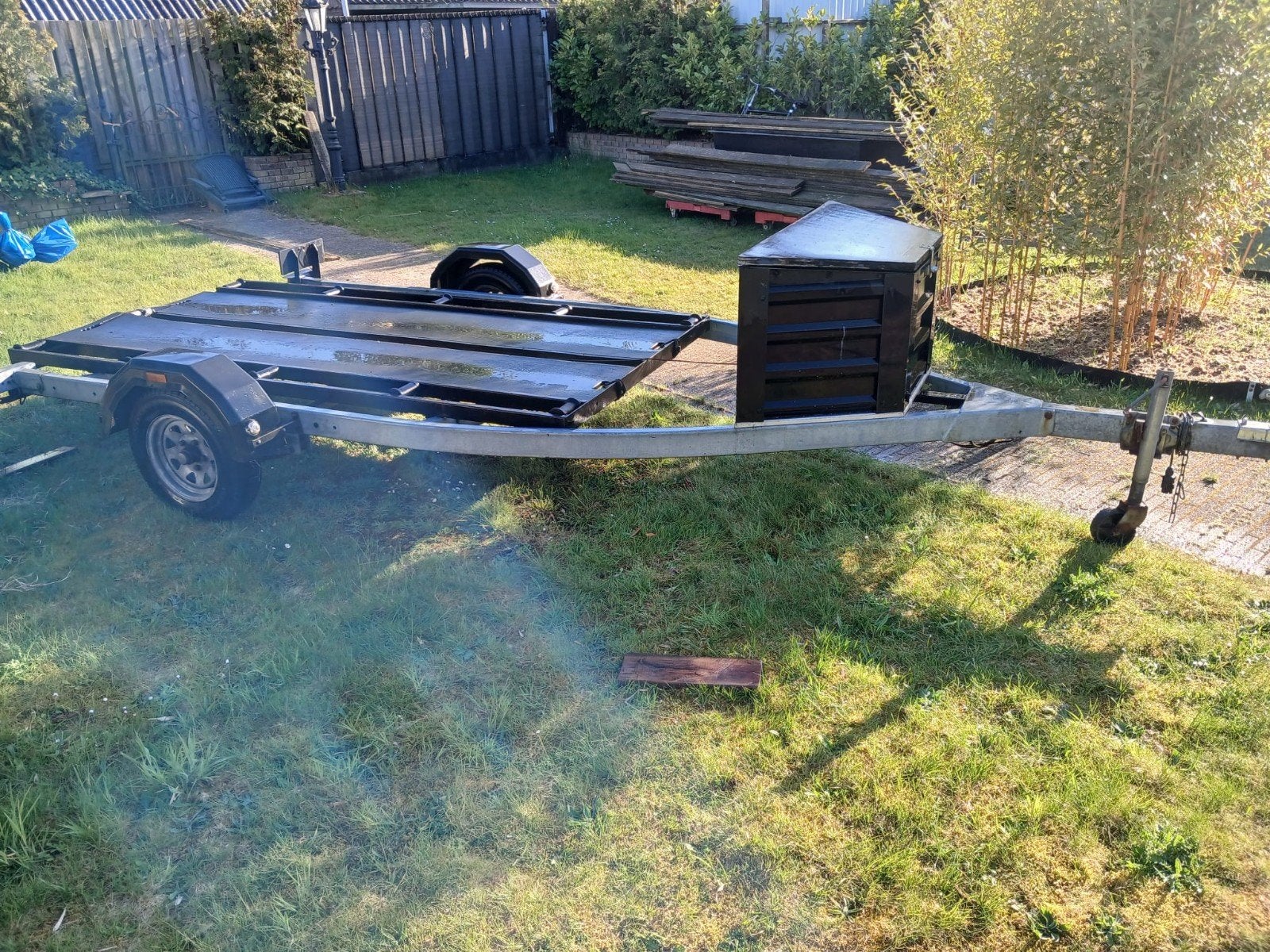 Te koop: Grote, multifunctionele trailer (ongeremd), Ophalen