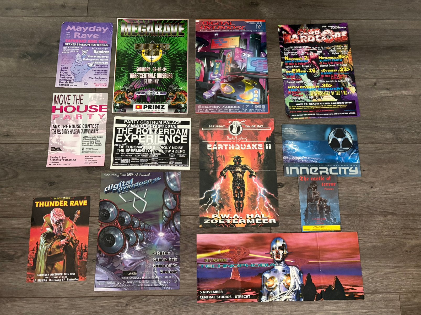 Diversen flyers, Ophalen of Verzenden, Gelezen