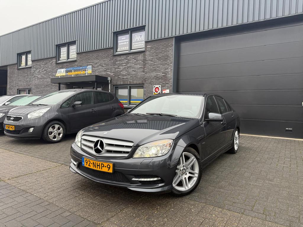 Mercedes-Benz C-Klasse 180 CGI BlueEFFICIENCY Business Class, Auto's, Mercedes-Benz, Automaat, Achterwielaandrijving, Zwart, Parkeersensor
