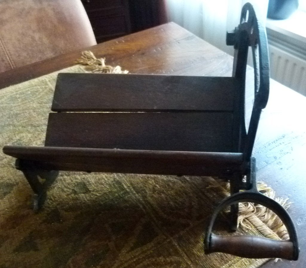 antieke broodsnijder ook leuk als deco, Overige typen, Ophalen, Gebruikt, Hout