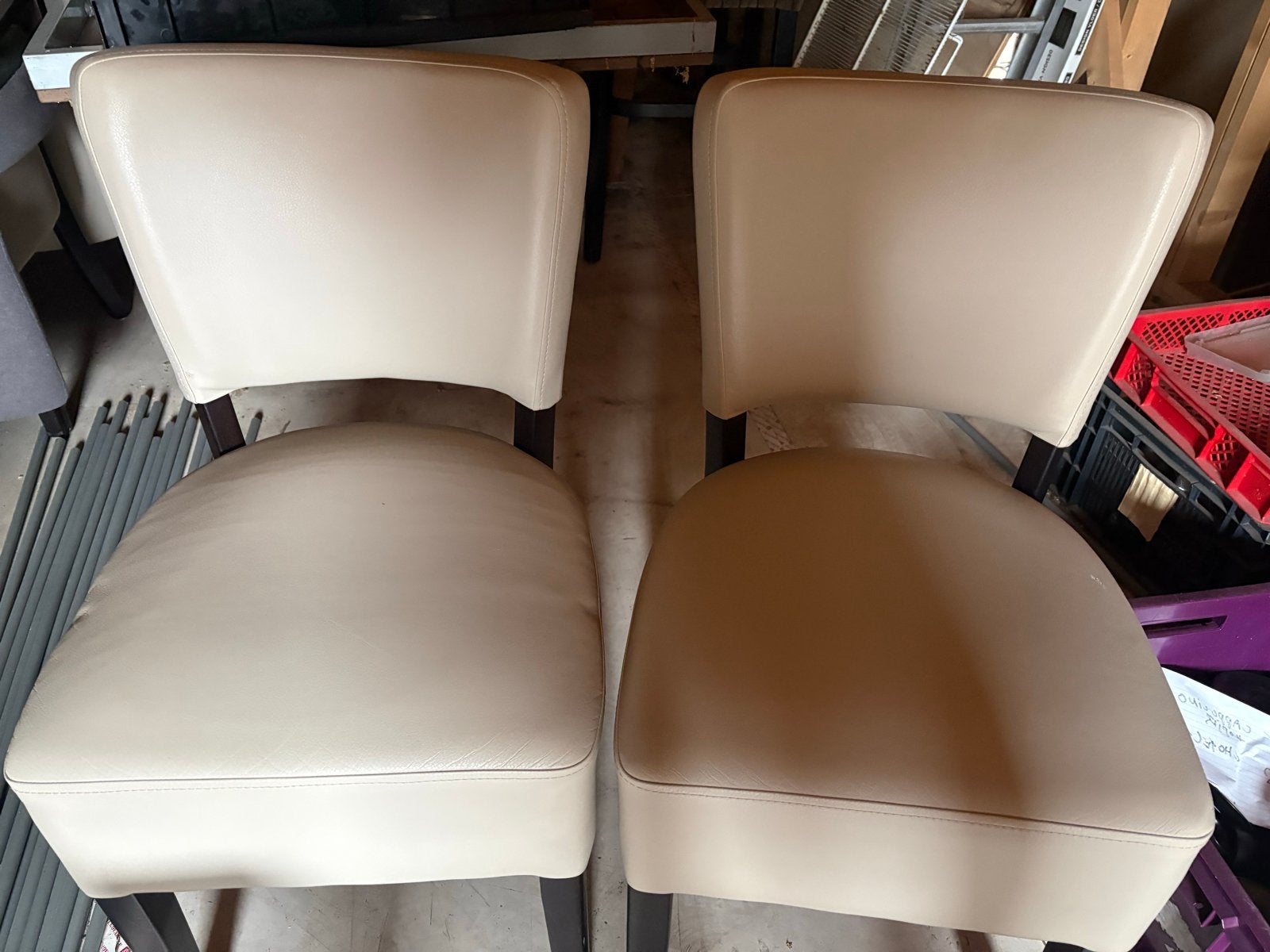 7 beige kunstleren eetkamerstoelen, Ophalen, Gebruikt, Overige kleuren, Leer