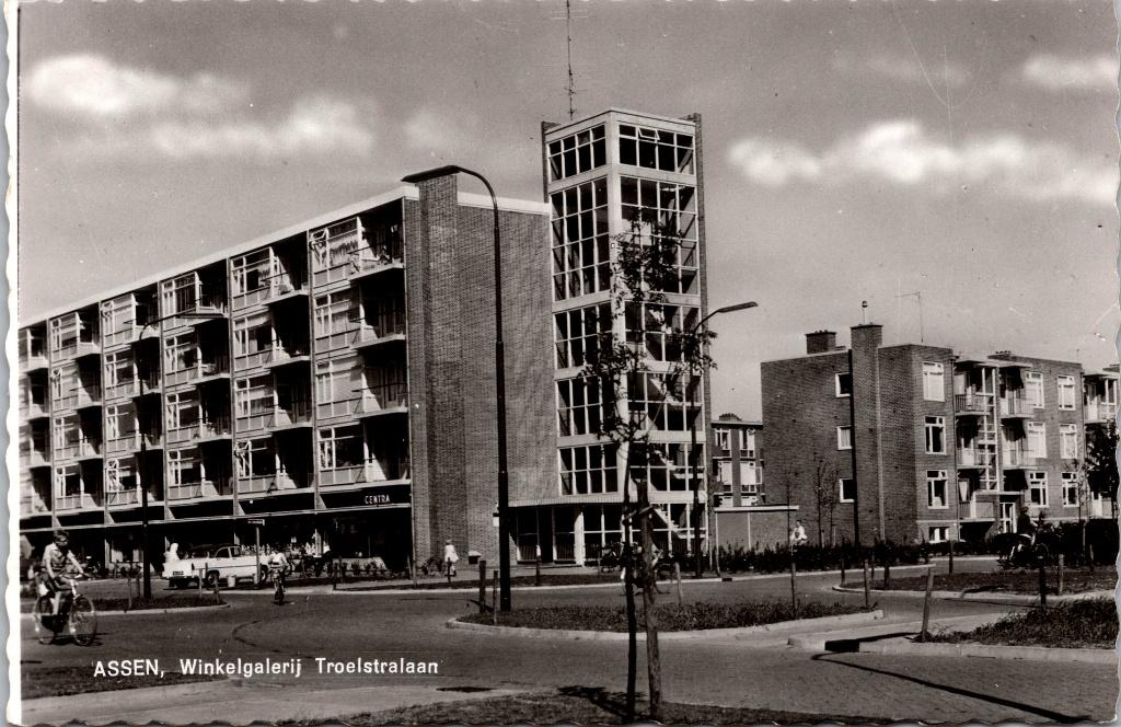 Assen - 12 ansichtkaarten, Verzamelen, Ansichtkaarten | Nederland, Verzenden, 1960 tot 1980, Gelopen, Drenthe