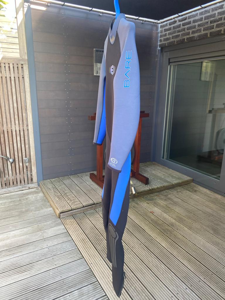 Bare Velocity Wetsuit - Maat MLT/MGL, Watersport en Boten, Watersportkleding, Gebruikt, Wetsuit, Dame of Heer, Ophalen of Verzenden