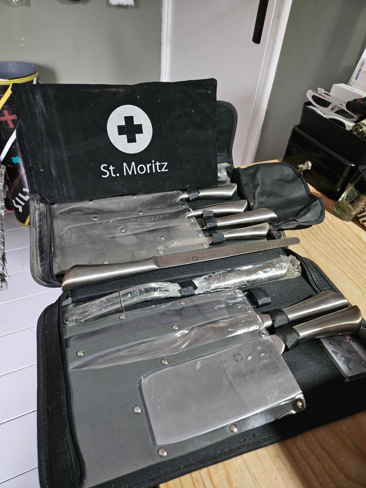 Splinternieuwe St. Moritz messenset in koffer, Huis en Inrichting, Overige typen, Ophalen of Verzenden, Metaal, Overige merken