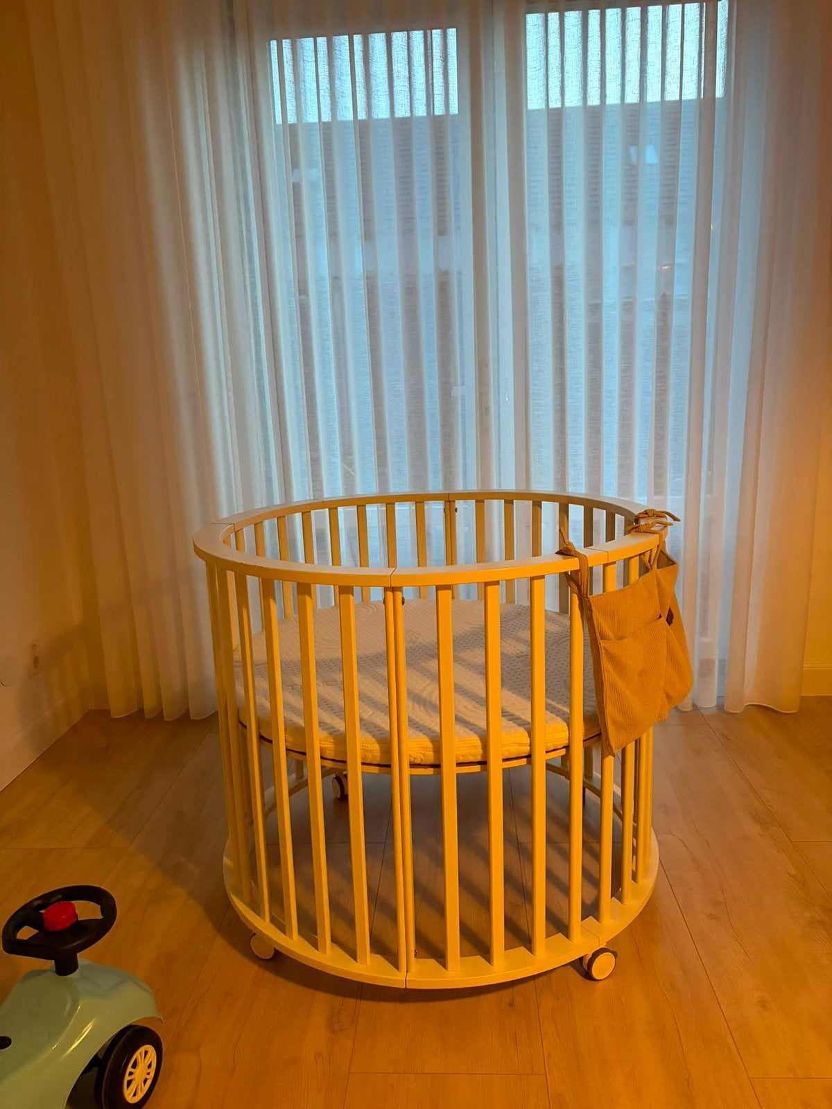 Ronde babybox Circa wit incl. matras en opbergzak, Kinderen en Baby's, Boxen, Ophalen, Gebruikt, Rond, Wieltjes