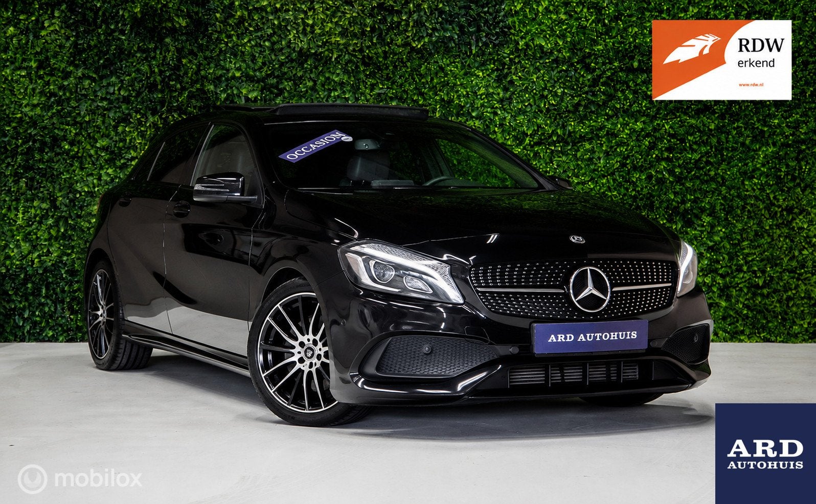 Mercedes A-klasse 200 Motorsport Ed.|Pano|AMG|Sfeerv.|Stoelv, Gebruikt, Leder en Stof, Zwart, 1595 cc