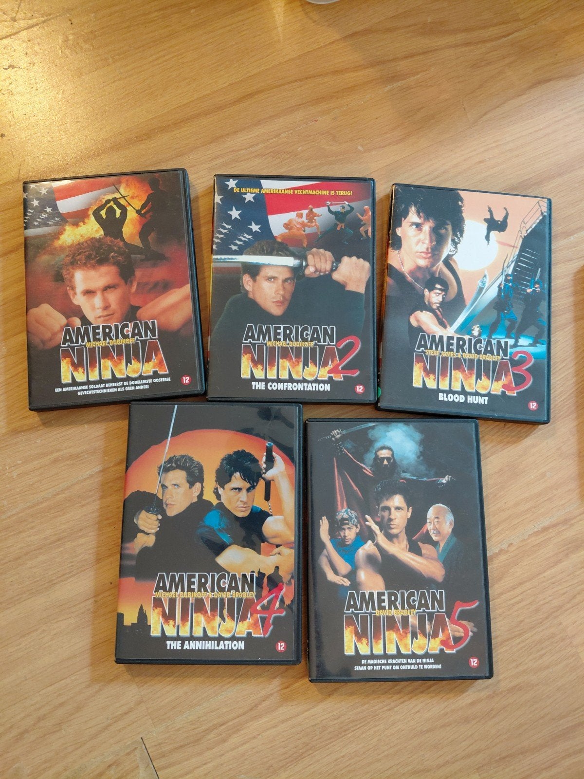 Jaren '80 / '90 b-vechtfilm reeks AMERICAN NINJA 1 tm 5, Alle leeftijden, Ophalen of Verzenden, Zo goed als nieuw