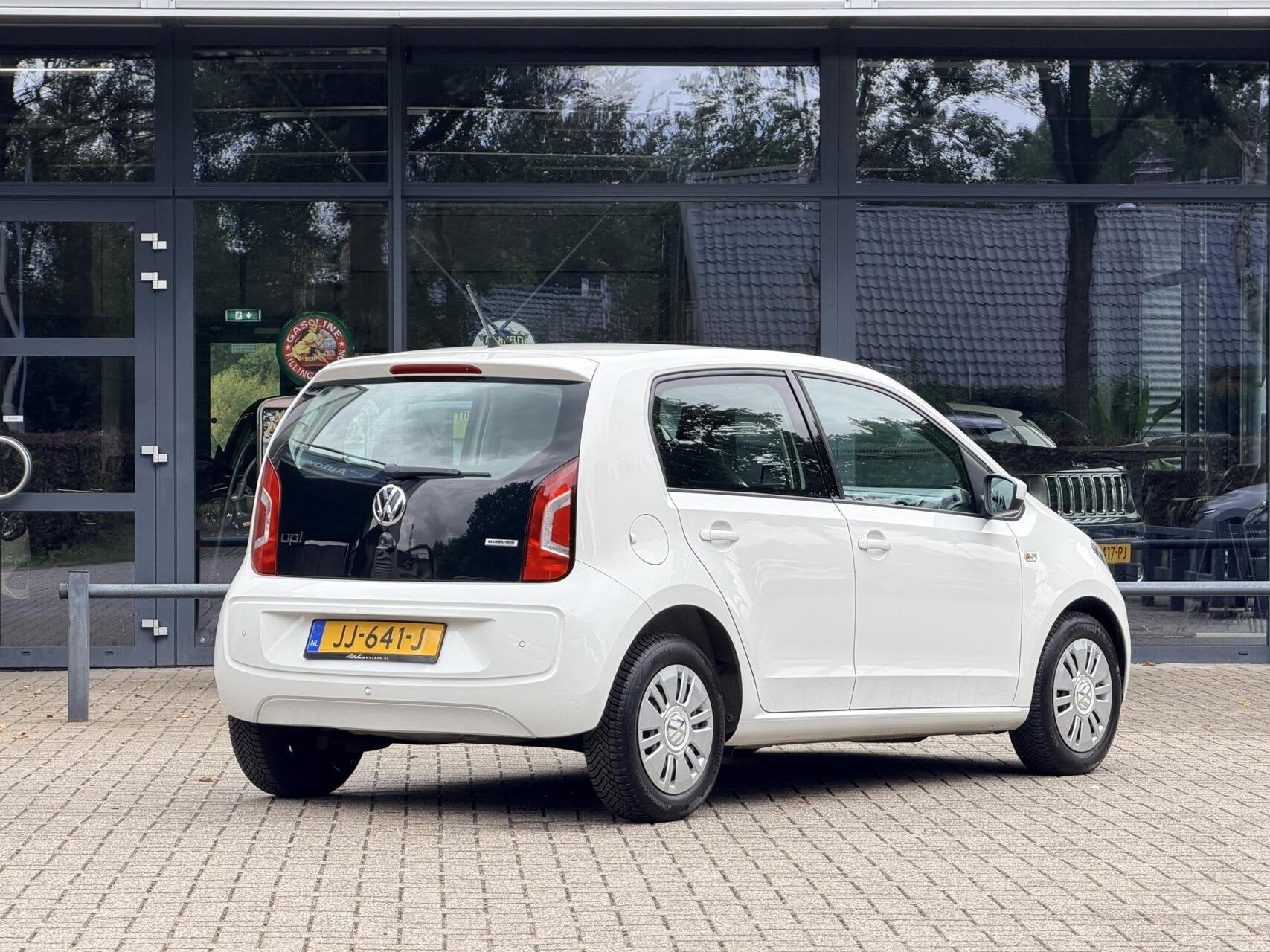 Volkswagen Up! 1.0 move up! BlueMotion | Cruise | Airco | Na, Auto's, Voorwielaandrijving, Gebruikt, 840 kg, Wit
