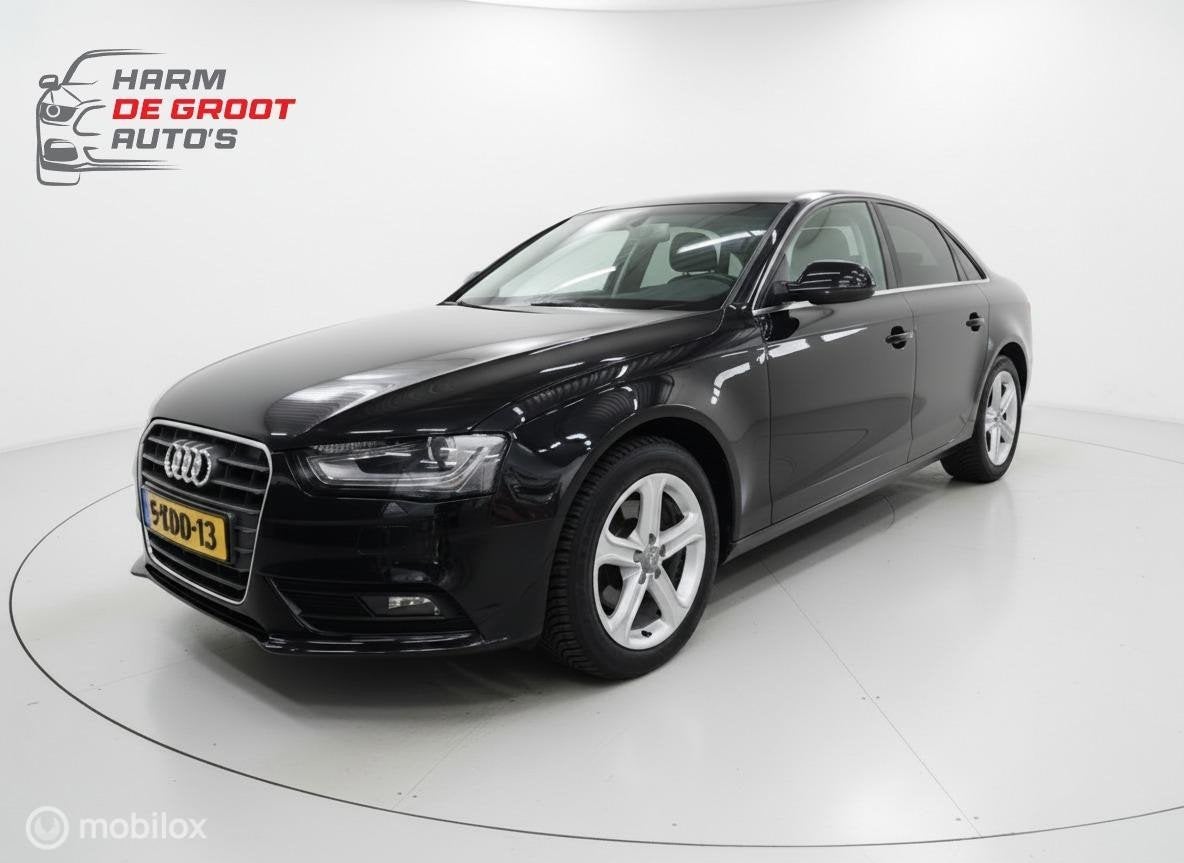 Audi A4 Limousine 1.8 TFSI Business Edition Cruise/Clima/Nap, Auto's, Voorwielaandrijving, Euro 5, Stof, Gebruikt