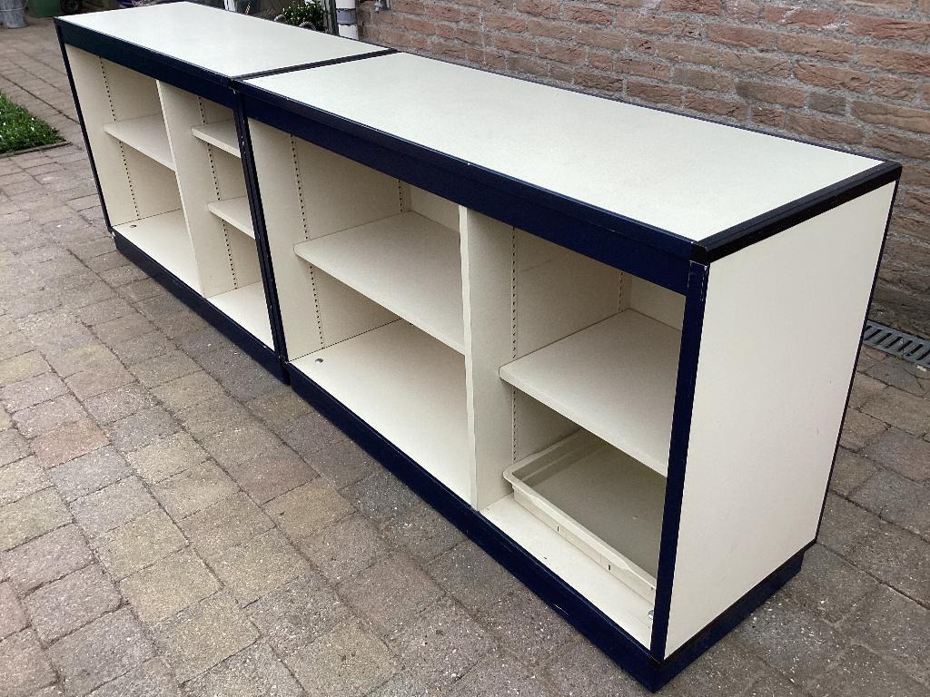 2 lage kasten met wieltjes,  planken, 1,20 m breed, 77 cm h., Ophalen, Gebruikt, 70 tot 120 cm, Overige materialen