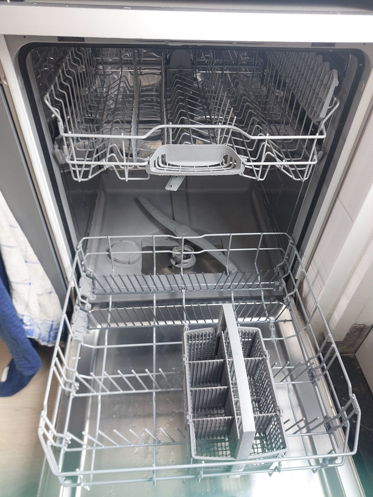Bosch Silence Vaatwasser - Compact en Stil, Witgoed en Apparatuur, Vaatwasmachines, Ophalen