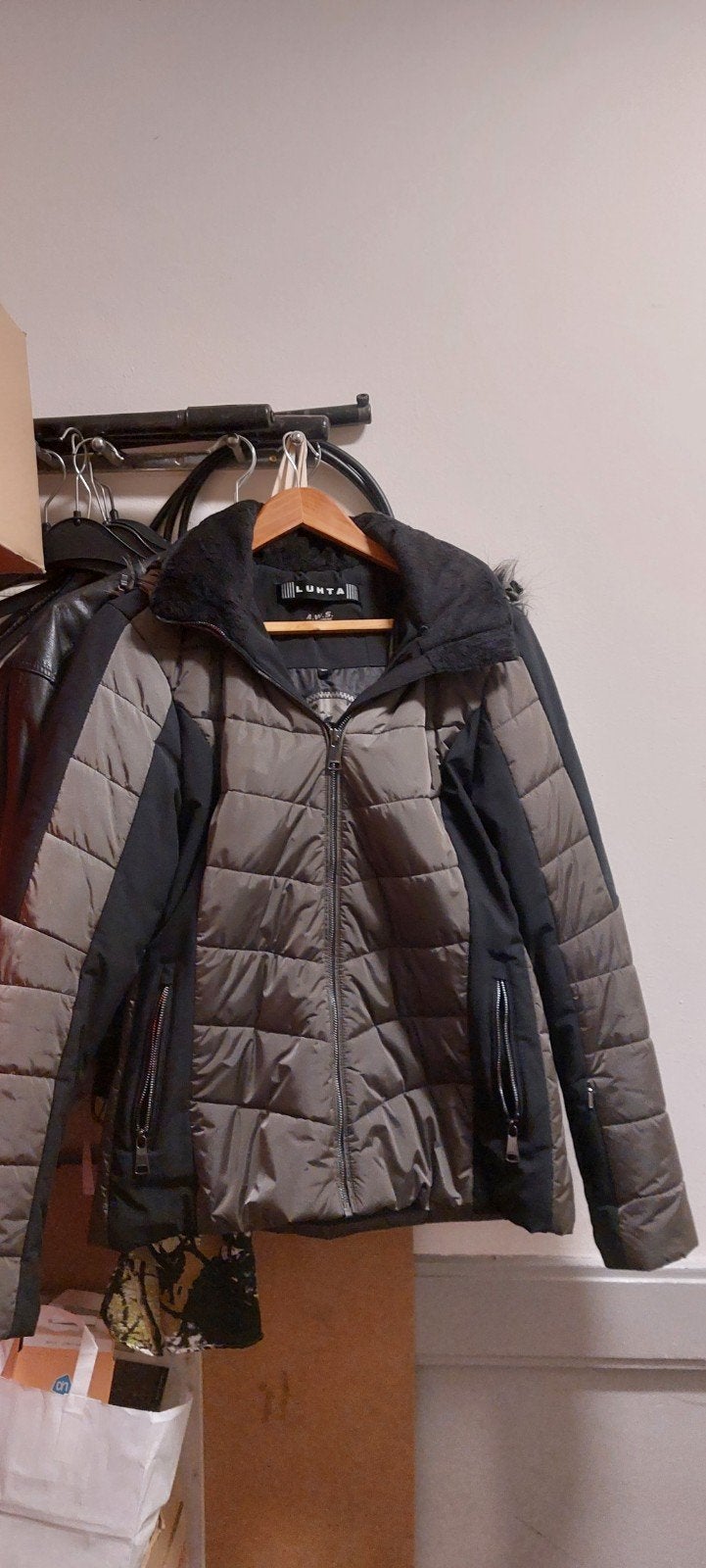 diversen kolberjassen winterjas en een lange lakjas, Ophalen of Verzenden, Maat 38/40 (M)