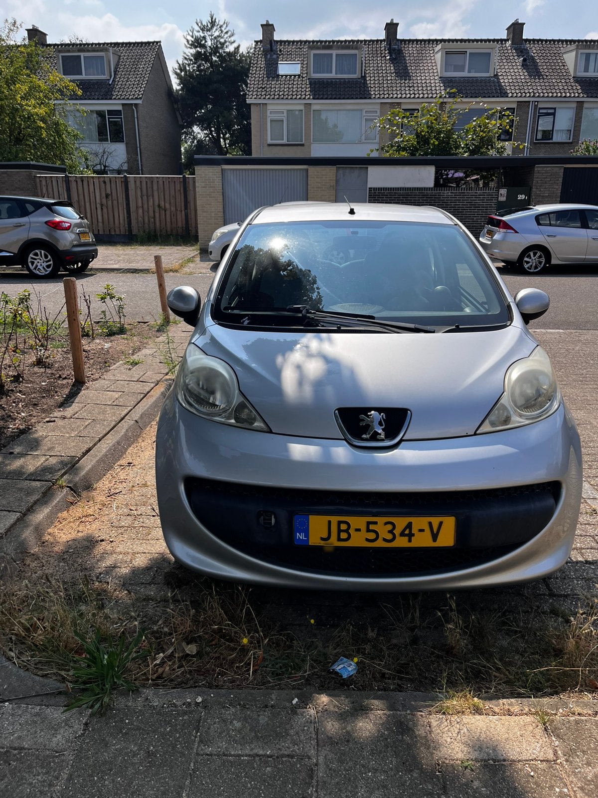 Peugeot 107 1.0 12V 3DR 2008 Grijs, Voorwielaandrijving, 4 stoelen, 68 pk, Handgeschakeld