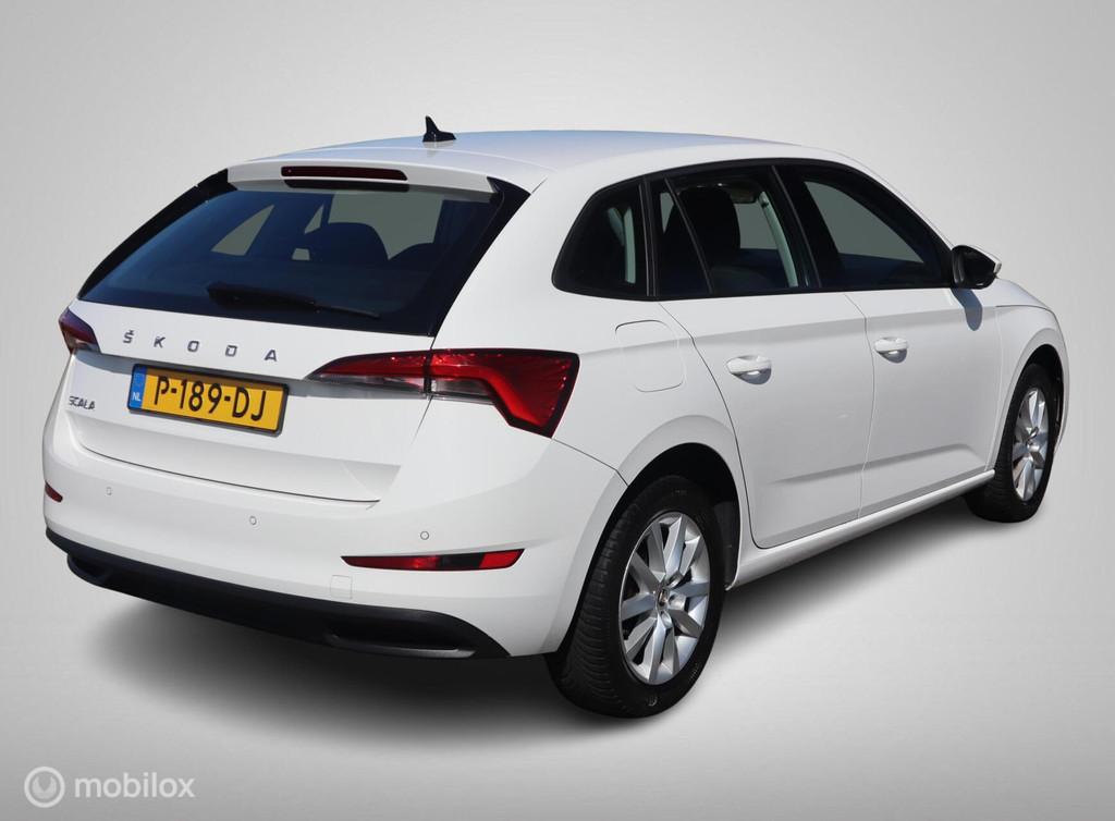 Skoda Scala TSI 110 PK H6 Navi-Carplay|Klapbare Trekhaak|LED, Voorwielaandrijving, Gebruikt, 610 kg, Origineel Nederlands