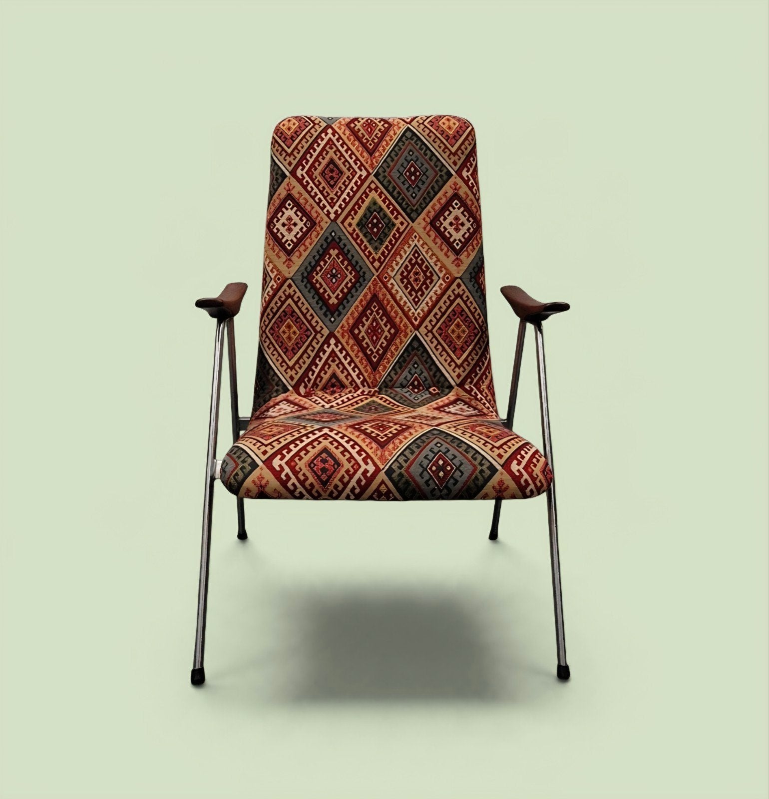 vintage fauteuil nieuw bekleed jaren 60  MCM easychair, Kolibrivintagehal@gmail.com, Vintage design klassiek mcm, Aaldertgeertsstraat 43 Olst