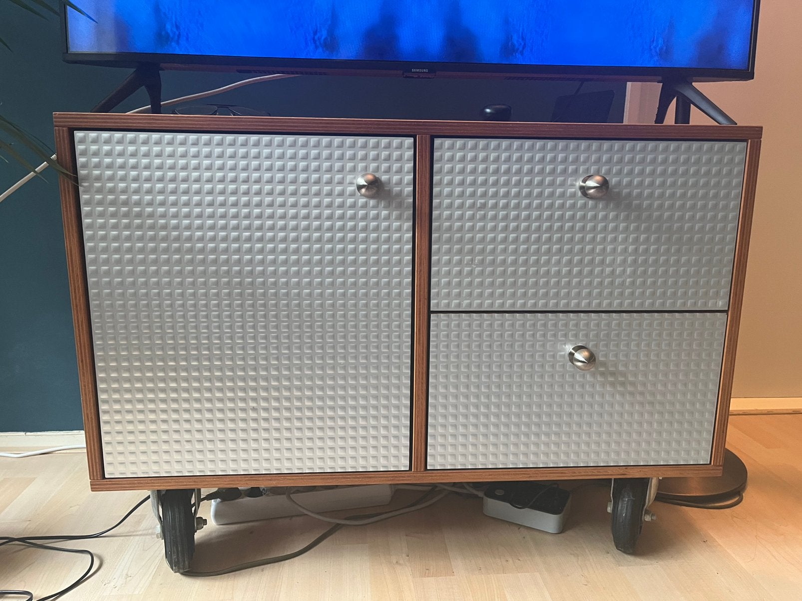 Kast op wielen, Ophalen, Zo goed als nieuw, 25 tot 50 cm