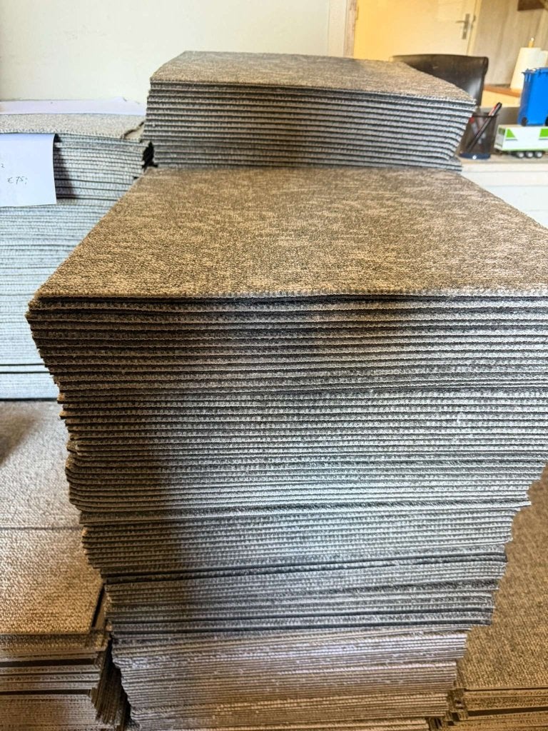 Partij Desso tapijttegels B-keus Grijs 50x50cm nieuw #016, Niet ingevuld, Niet ingevuld, Nieuw, Geel
