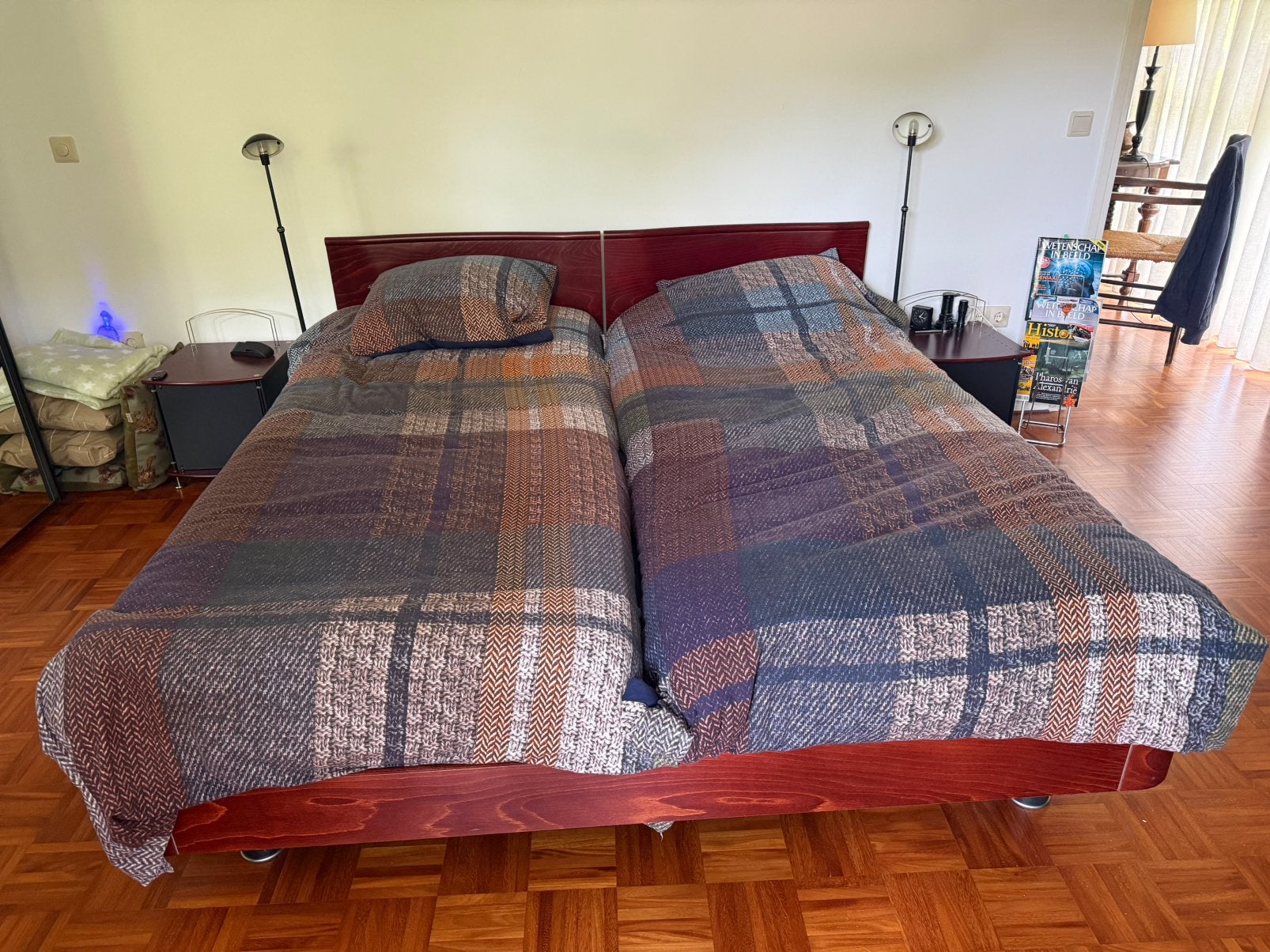 Auping 180x200 ombouw, 2 elektrisch verstelbare bodems, Ophalen, Zo goed als nieuw, Tweepersoons, 180 cm