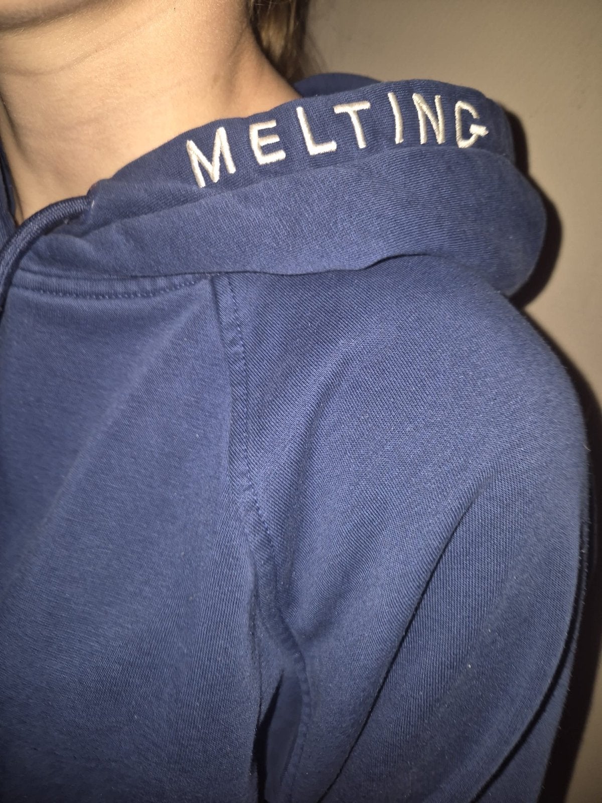 Melting Stockholm Hoodie - Donkerblauw, Kleding | Dames, Truien en Vesten, Ophalen of Verzenden, Zo goed als nieuw, Maat 36 (S)