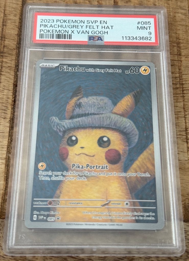 Pikachu Grey Felt Hat Promo 2023 SVP 085 x Van Gogh PSA 9, Ophalen of Verzenden, Zo goed als nieuw, Losse kaart