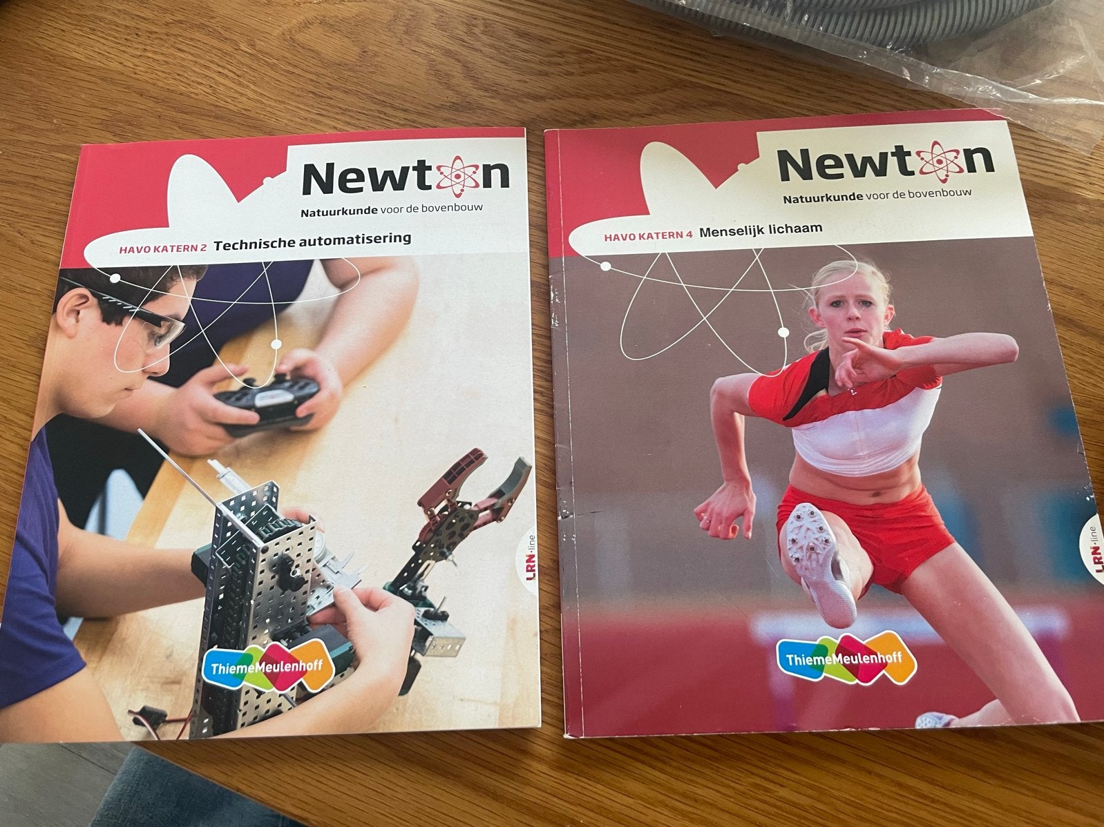 Newton Natuurkunde HAVO Katern 2 & 4 - ThiemeMeulenhoff, Boeken, Ophalen of Verzenden, Gelezen, HAVO, Natuurkunde