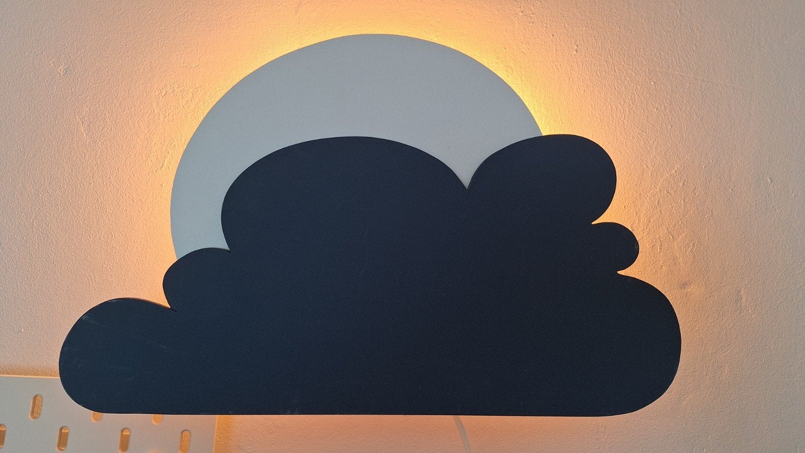 muurlamp kinderkamer wolk met maan, Gebruikt, Ophalen of Verzenden, Ophangbaar, Lamp