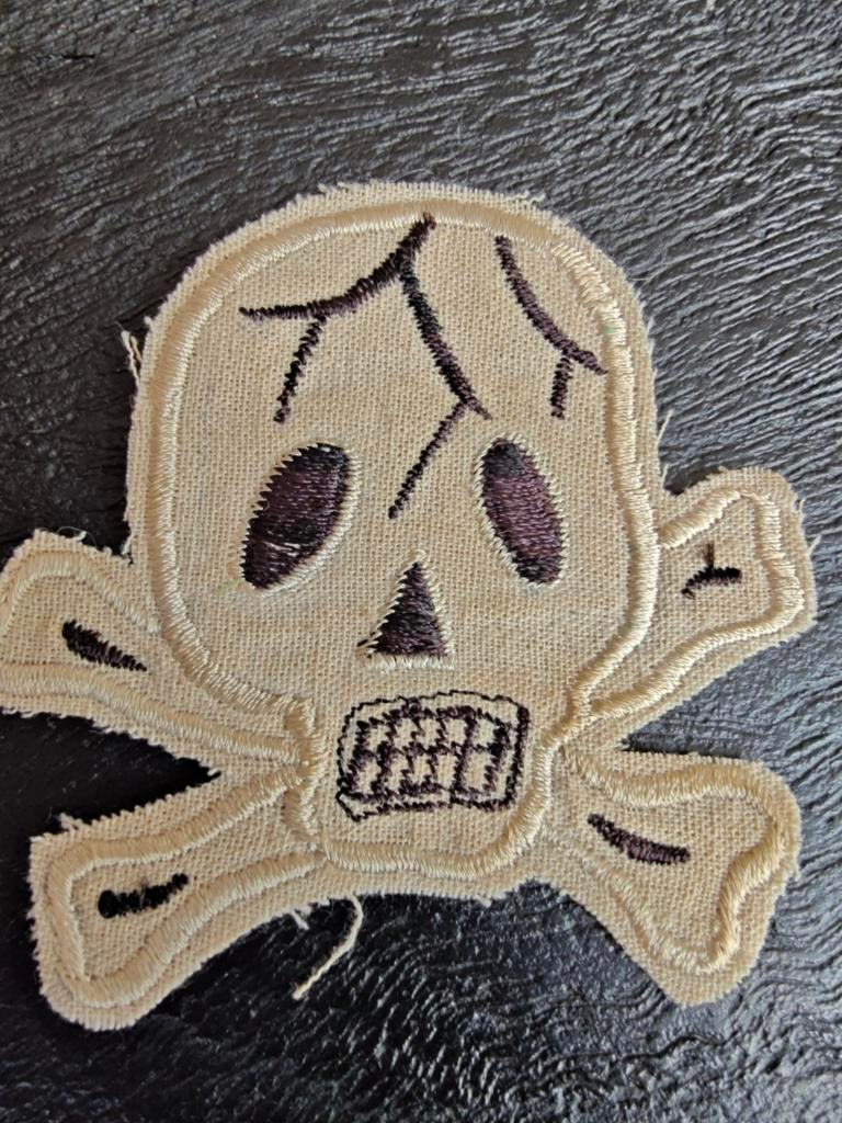 Skull & Crossbones Patch Vietnam periode, Ophalen of Verzenden, Landmacht, Nederland, Embleem of Badge